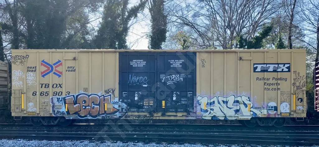 TBOX665903 - NORTH-AMERICA