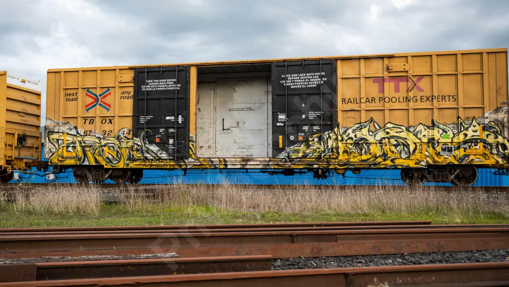 TBOX673244 - NORTH-AMERICA