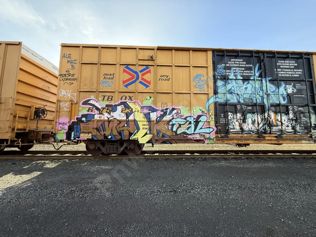 TBOX675237 - NORTH-AMERICA
