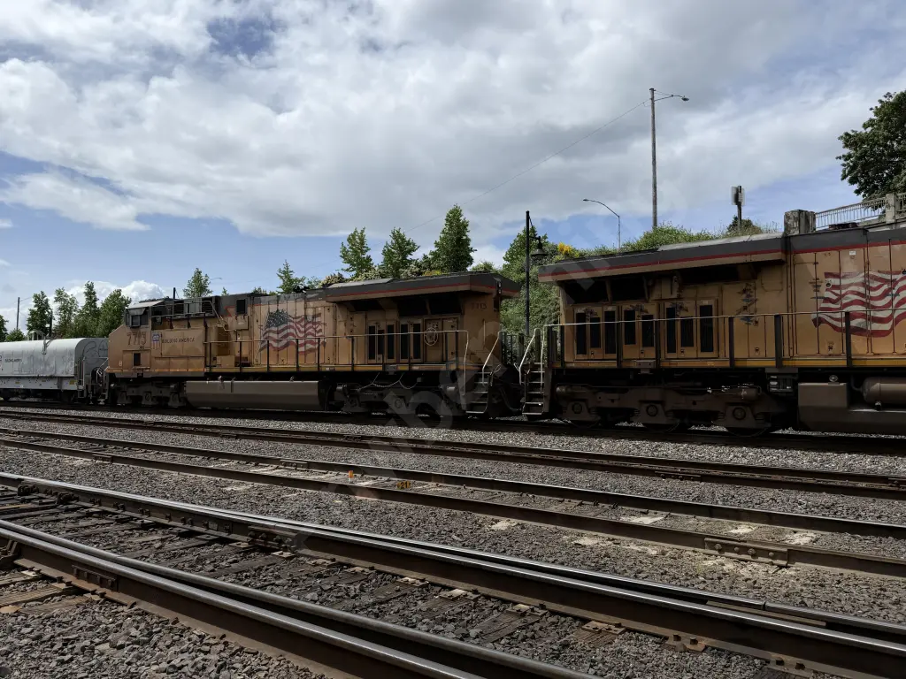 UP7713 - NORTH-AMERICA