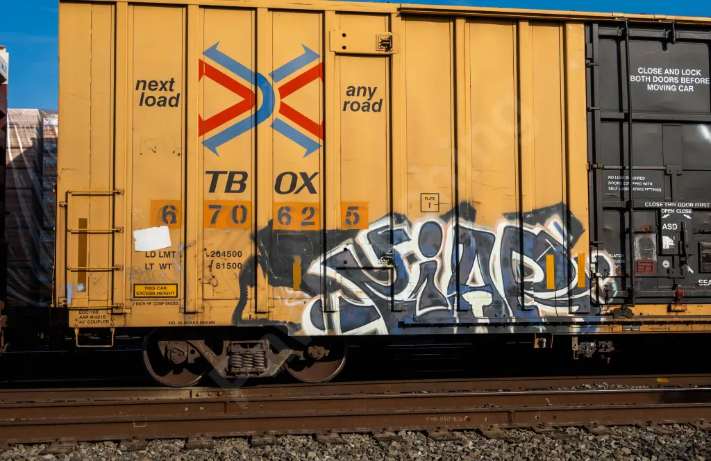 TBOX670625 - NORTH-AMERICA