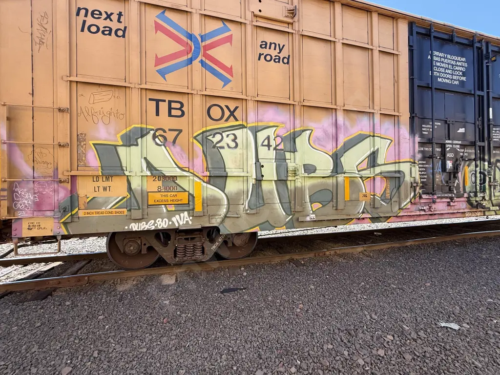 TBOX672342 - NORTH-AMERICA