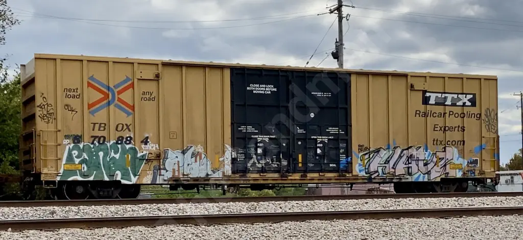 TBOX670884 - NORTH-AMERICA