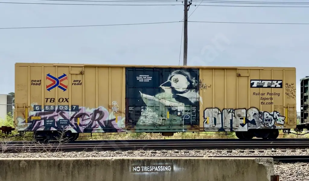TBOX665037 - NORTH-AMERICA