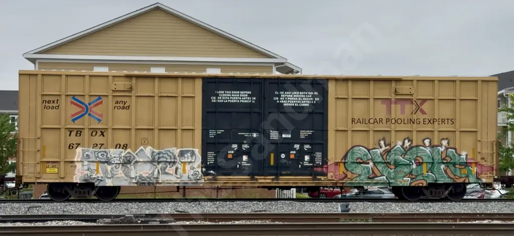 TBOX672708 - NORTH-AMERICA