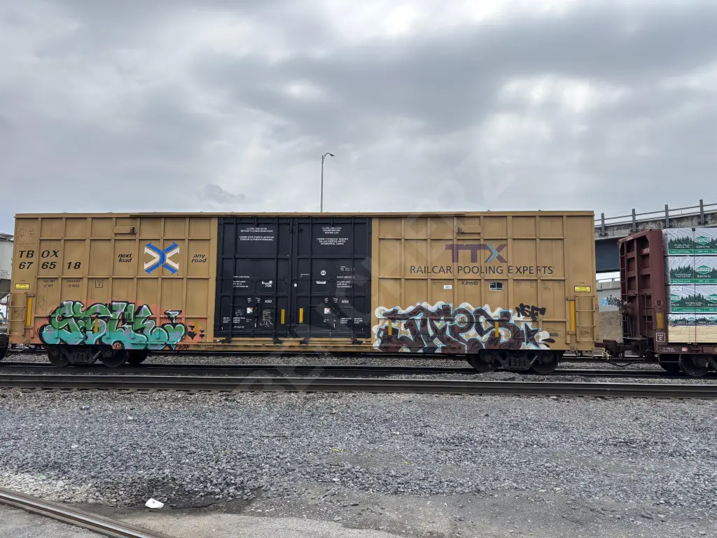 TBOX676518 - NORTH-AMERICA