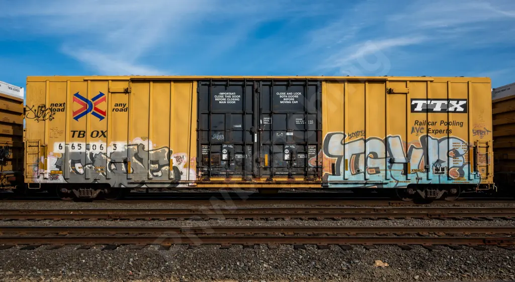 TBOX665063 - NORTH-AMERICA