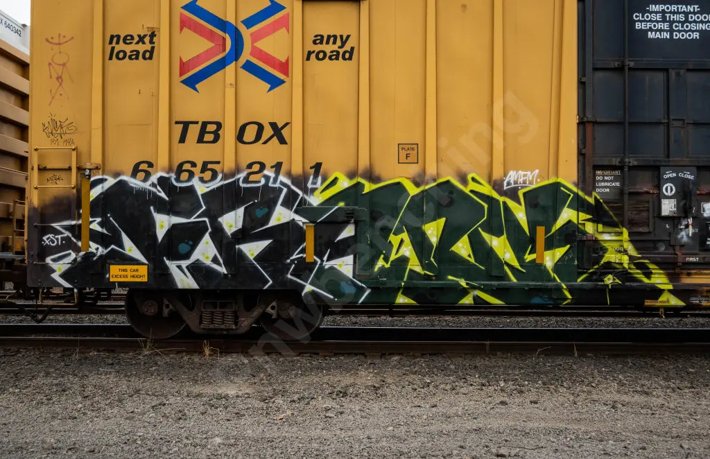 TBOX665211 - NORTH-AMERICA