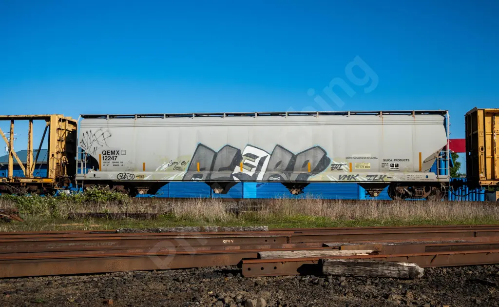 QEMX12247 - NORTH-AMERICA