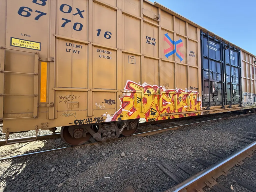 TBOX677016 - NORTH-AMERICA