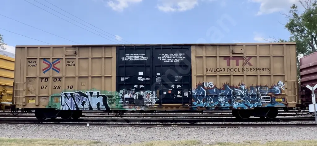 TBOX673818 - NORTH-AMERICA