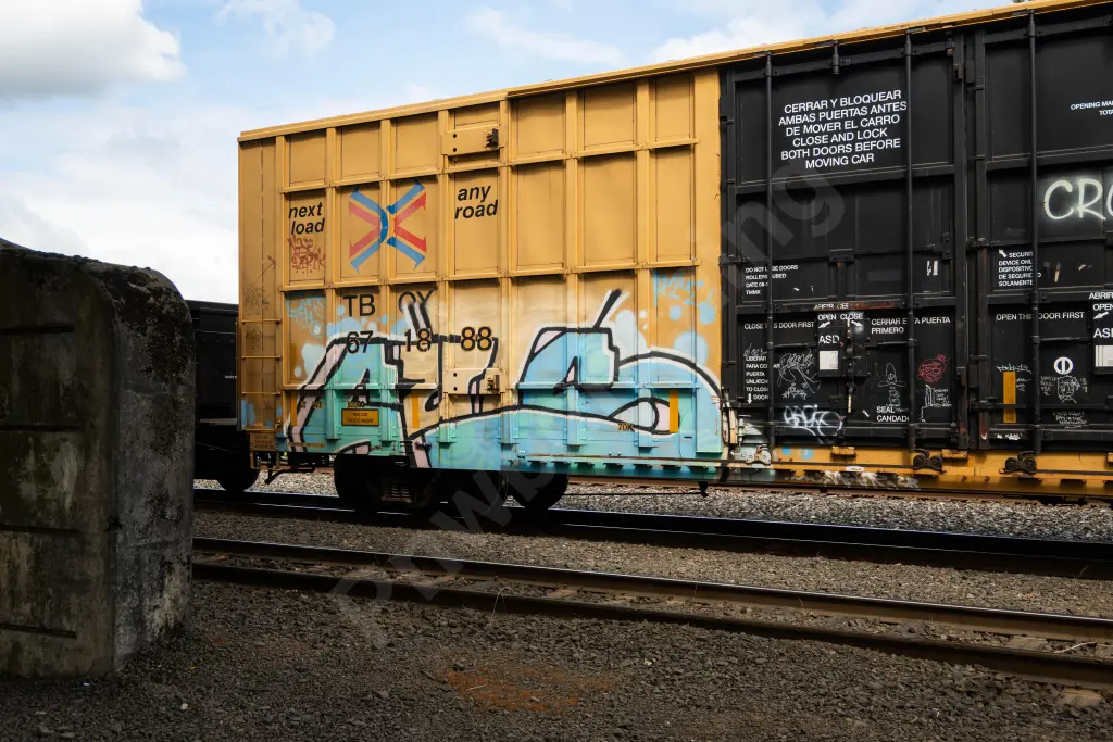 TBOX671888 - NORTH-AMERICA