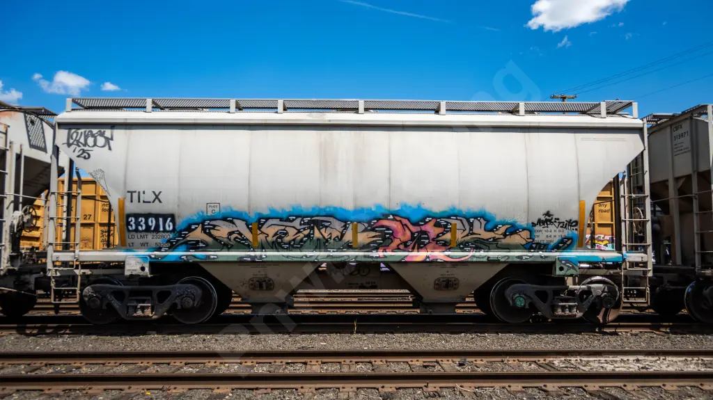TILX33916 - NORTH-AMERICA