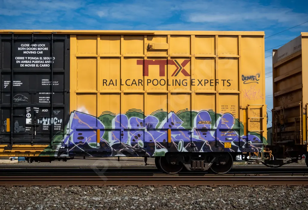 TBOX675598 - NORTH-AMERICA