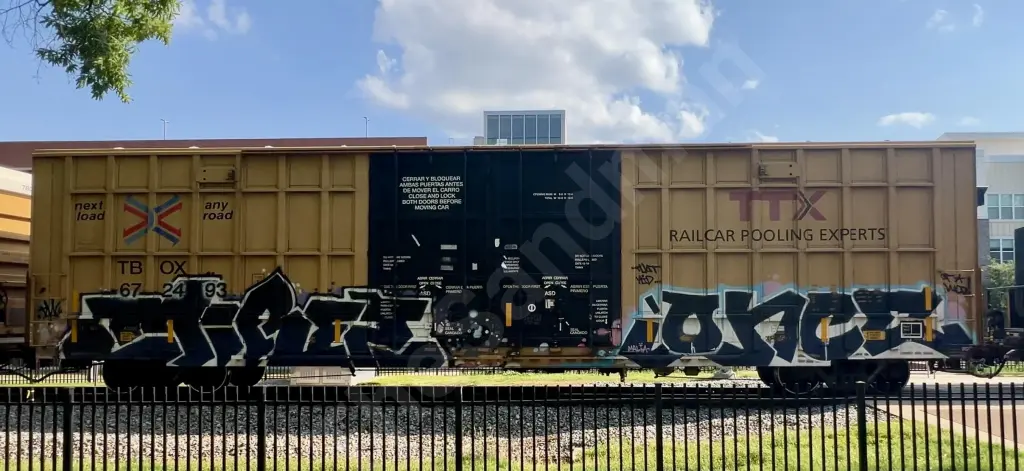 TBOX672493 - NORTH-AMERICA