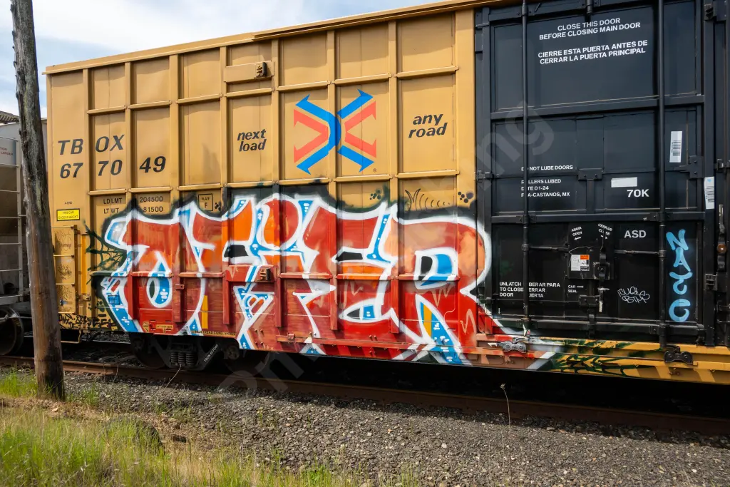 TBOX677049 - NORTH-AMERICA