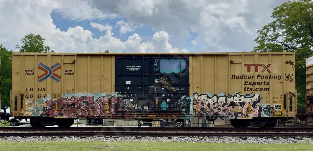 TBOX660424 - NORTH-AMERICA