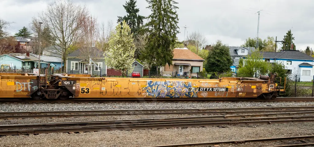 DTTX727586 - NORTH-AMERICA