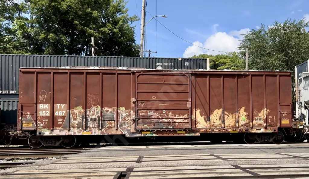 BKTY152487 - NORTH-AMERICA