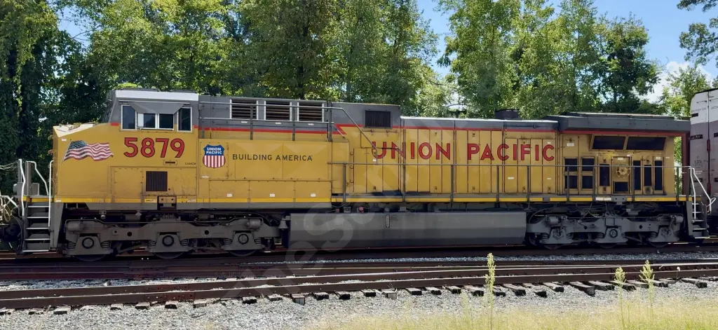 UP5879 - NORTH-AMERICA
