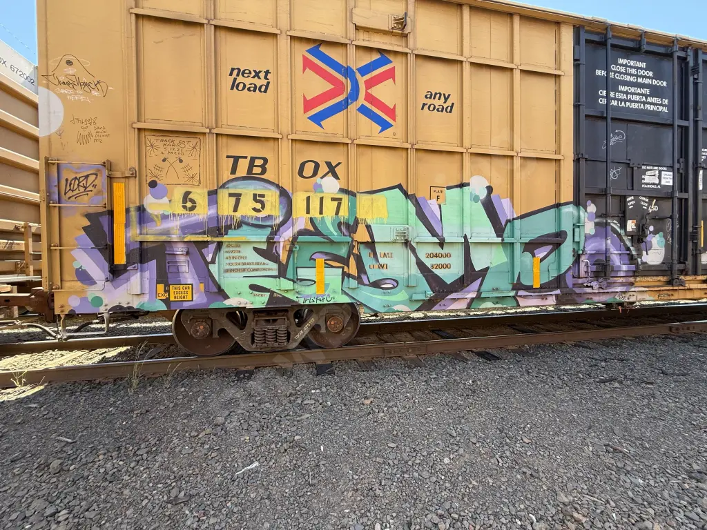 TBOX675117 - NORTH-AMERICA