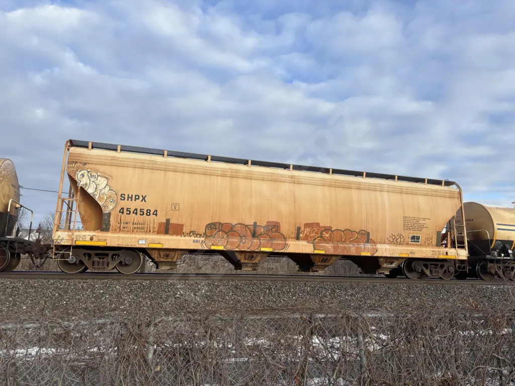 SHPX454584 - NORTH-AMERICA