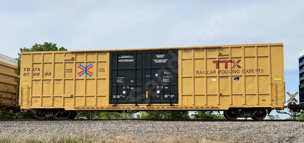 TBOX676999 - NORTH-AMERICA