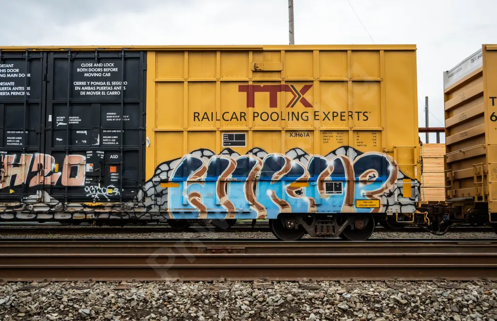 TBOX675684 - NORTH-AMERICA
