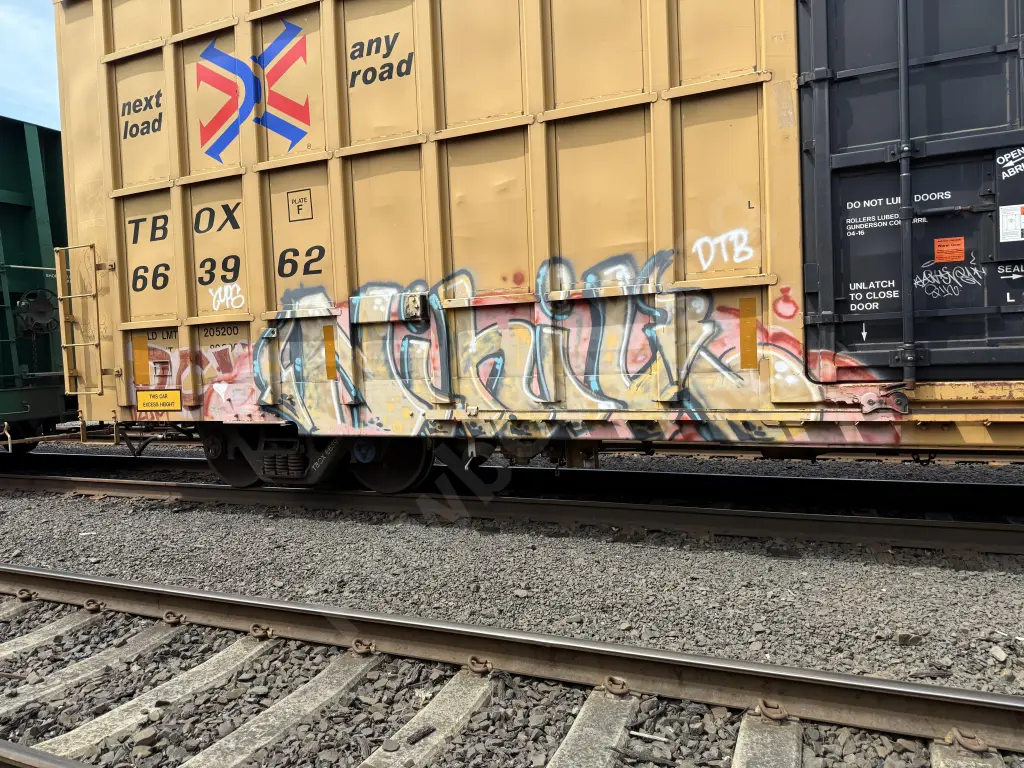 TBOX663962 - NORTH-AMERICA