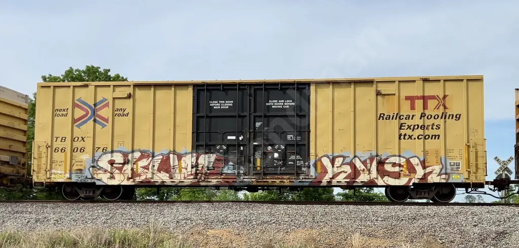 TBOX660676 - NORTH-AMERICA