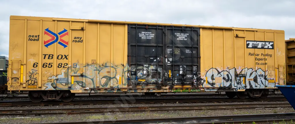TBOX665829 - NORTH-AMERICA