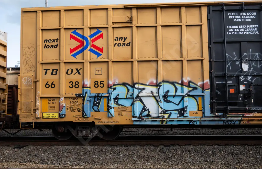 TBOX663885 - NORTH-AMERICA