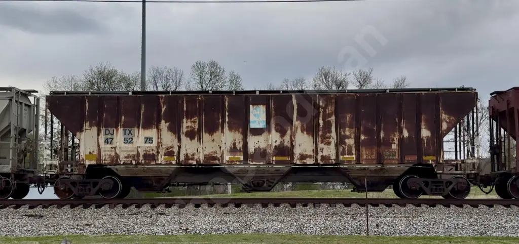 DJTX475275 - NORTH-AMERICA