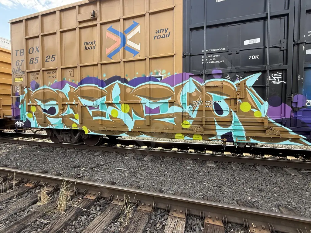 TBOX676525 - NORTH-AMERICA