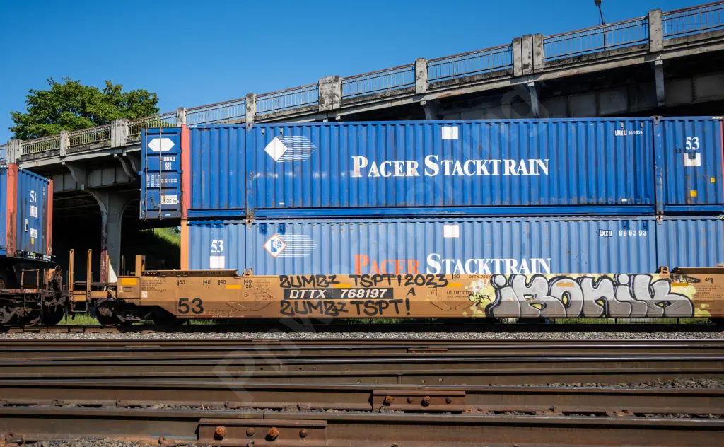 DTTX768197 - NORTH-AMERICA
