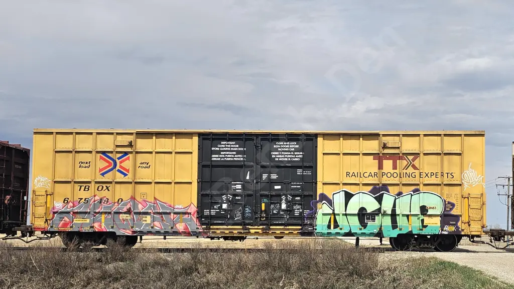 TBOX675480 - NORTH-AMERICA