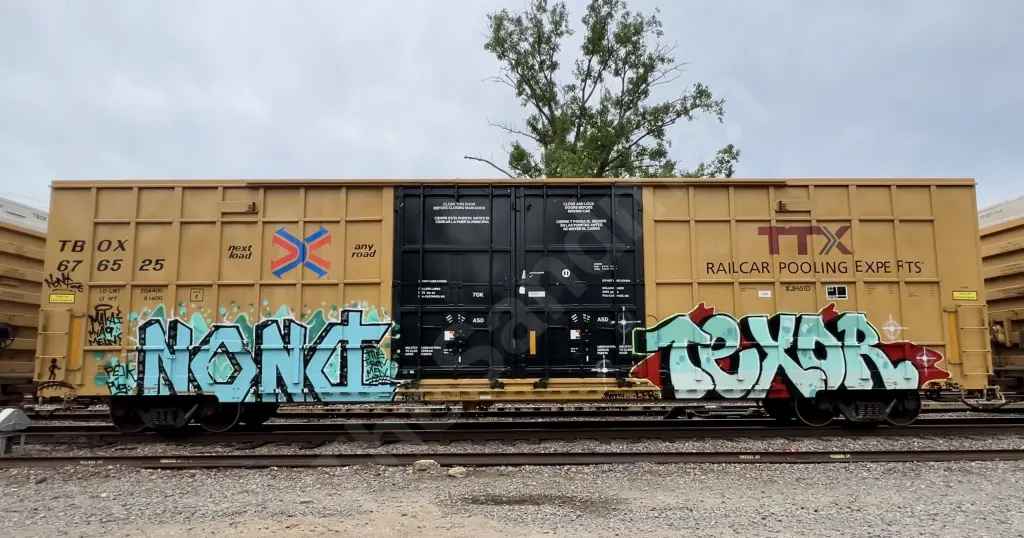 TBOX676525 - NORTH-AMERICA