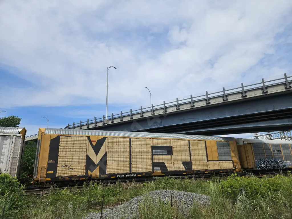 Train photo