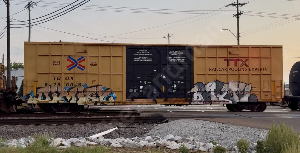 TBOX675558 - NORTH-AMERICA
