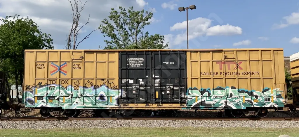 TBOX672493 - NORTH-AMERICA