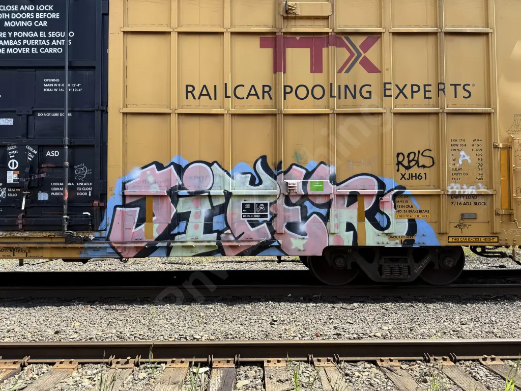 TBOX675177 - NORTH-AMERICA