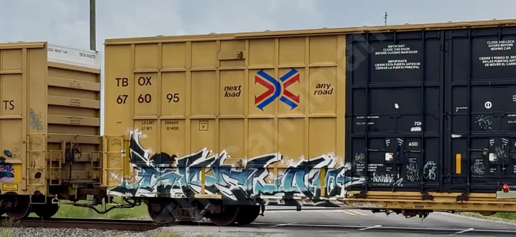 TBOX676095 - NORTH-AMERICA