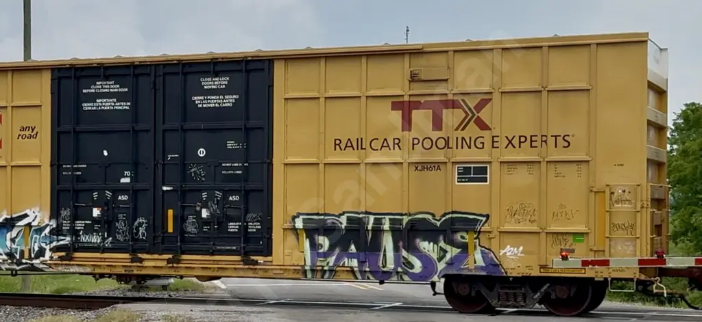 TBOX676095 - NORTH-AMERICA