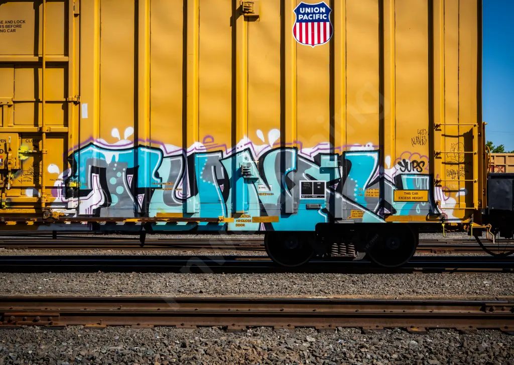 UP700100 - NORTH-AMERICA