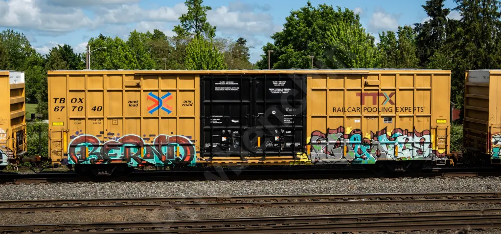 TBOX677040 - NORTH-AMERICA