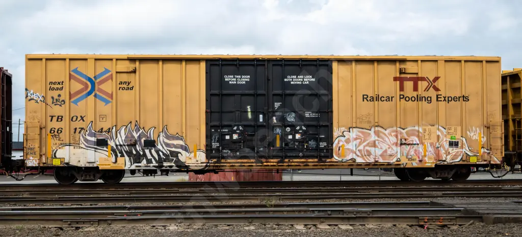 TBOX661744 - NORTH-AMERICA