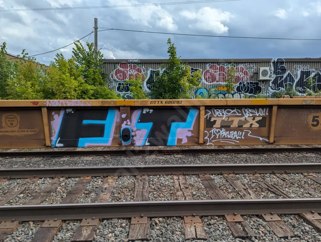 DTTX680283 - NORTH-AMERICA