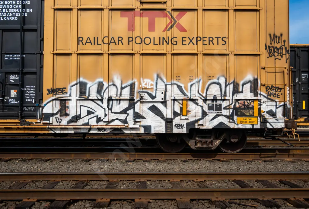 TBOX672951 - NORTH-AMERICA
