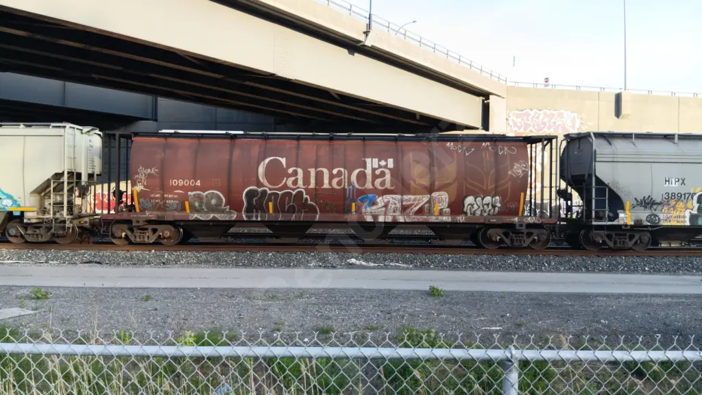 CN109004 - CANADA