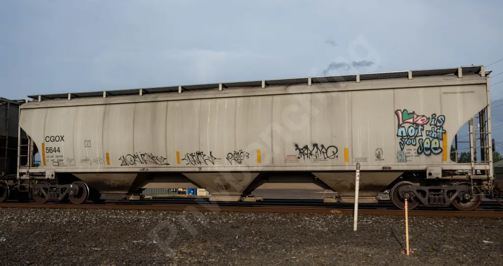 CGOX5644 - NORTH-AMERICA